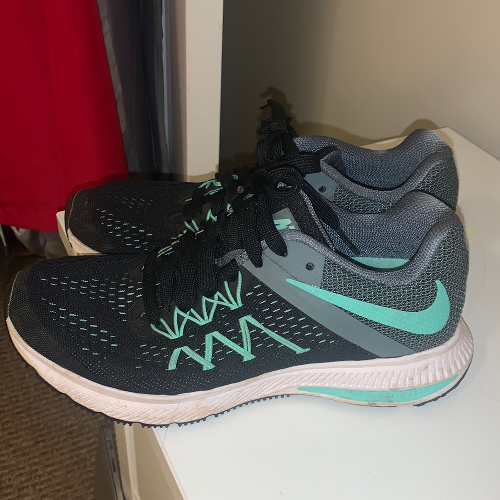 NIKE Size 7 Sneakers